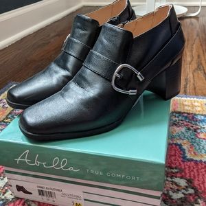 Square toe shooties / booties